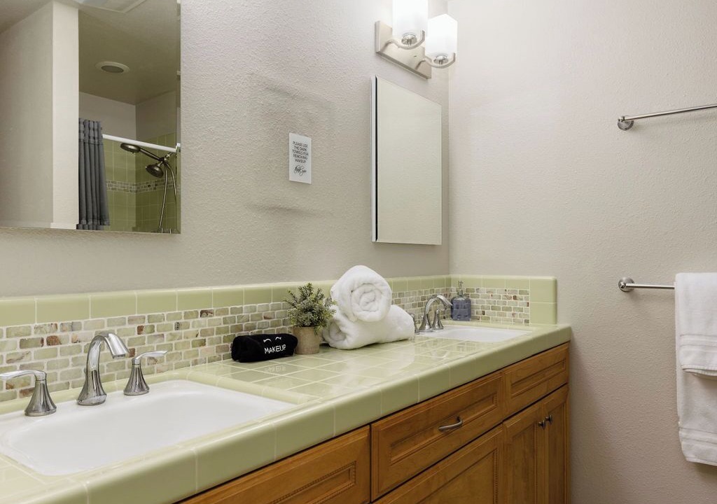 Photo of Bathroom in Yosemite Forks