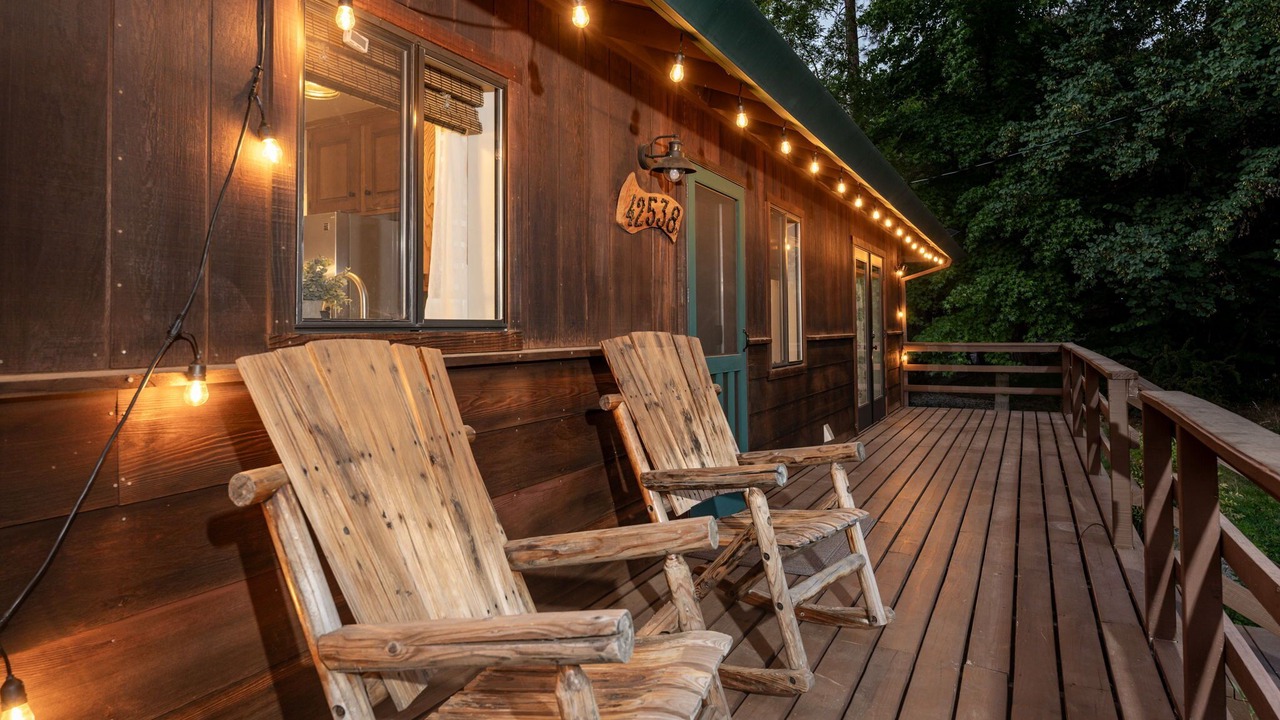 Photo of Patio Balcony in Yosemite Forks