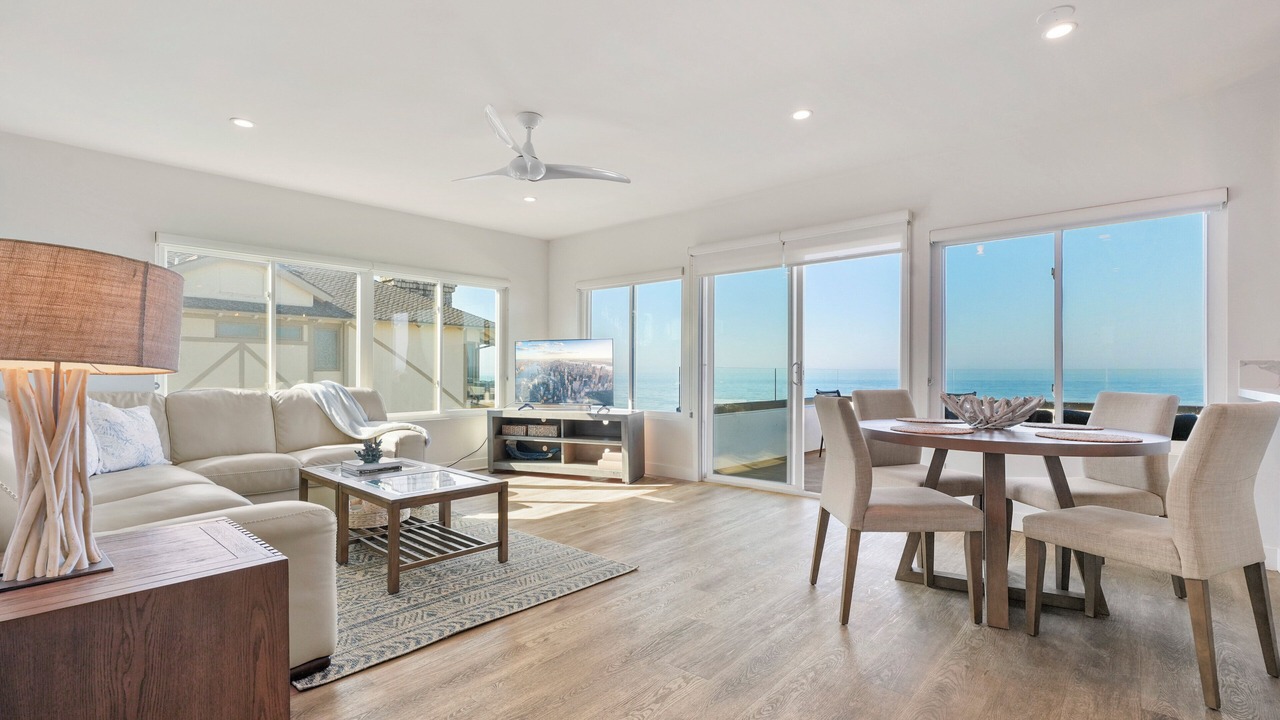 Photo of Livingroom in Carlsbad Village