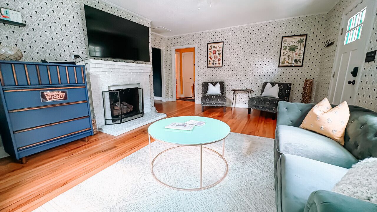 Photo of Livingroom in Old Irving Park