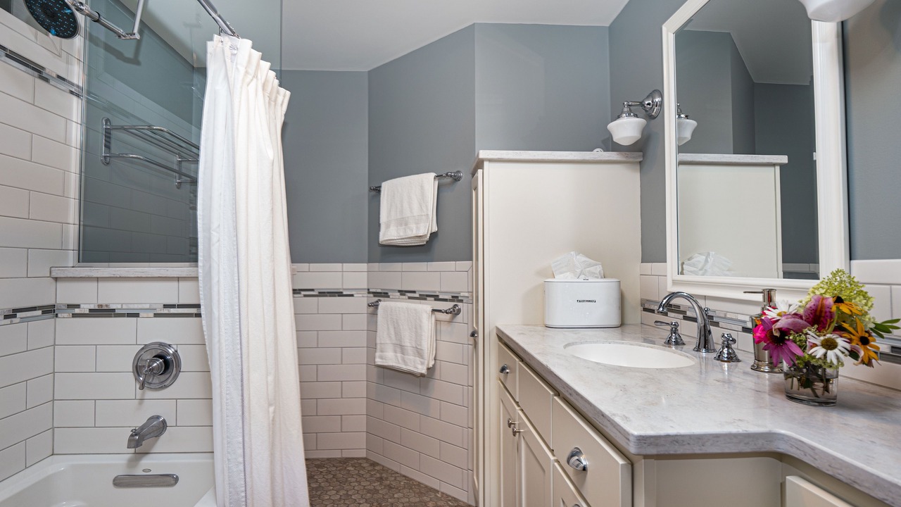 Photo of Bathroom in Dunkirk