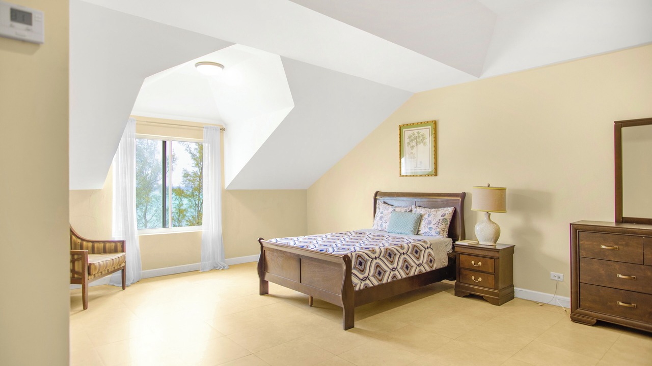 Photo of Bedroom in Nassau