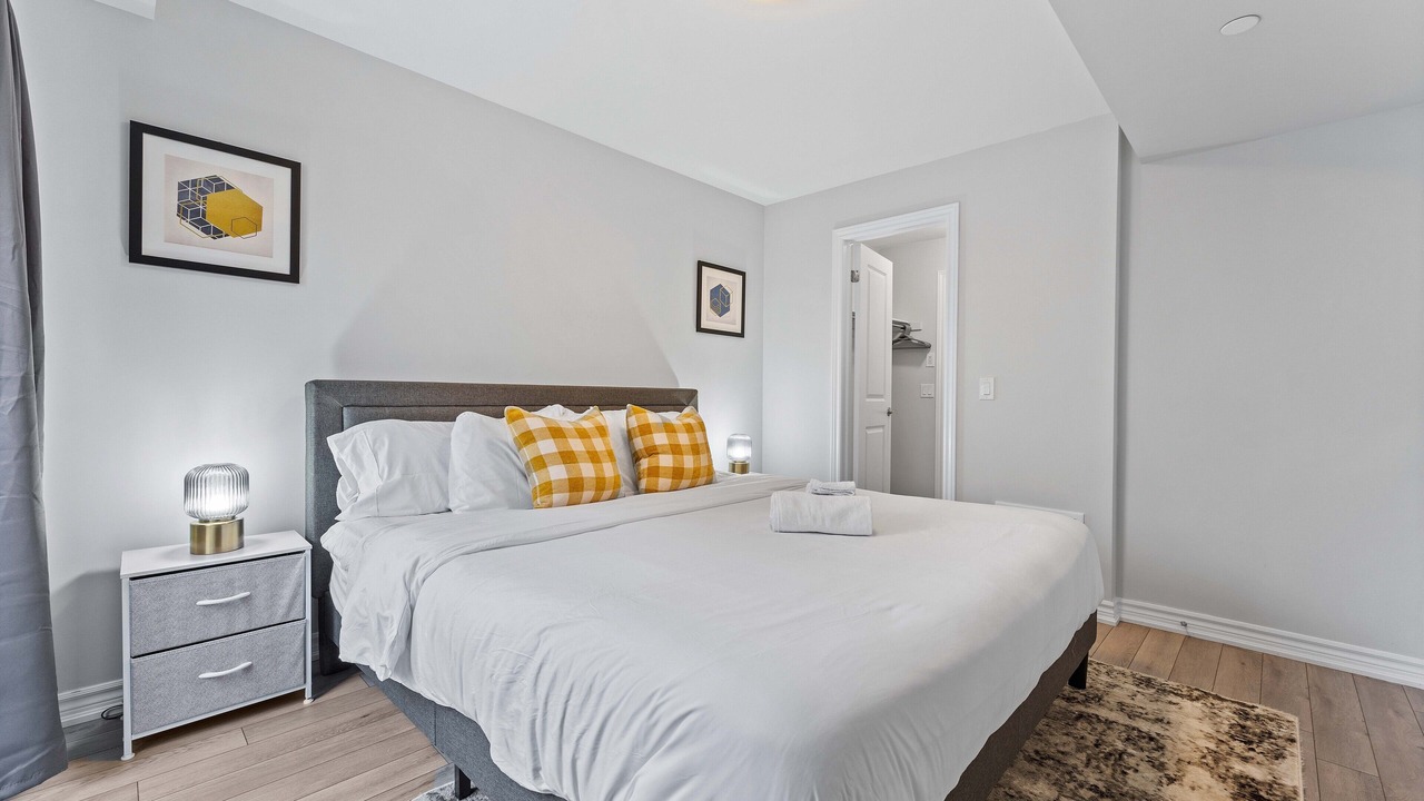 Photo of Bedroom in Oakville