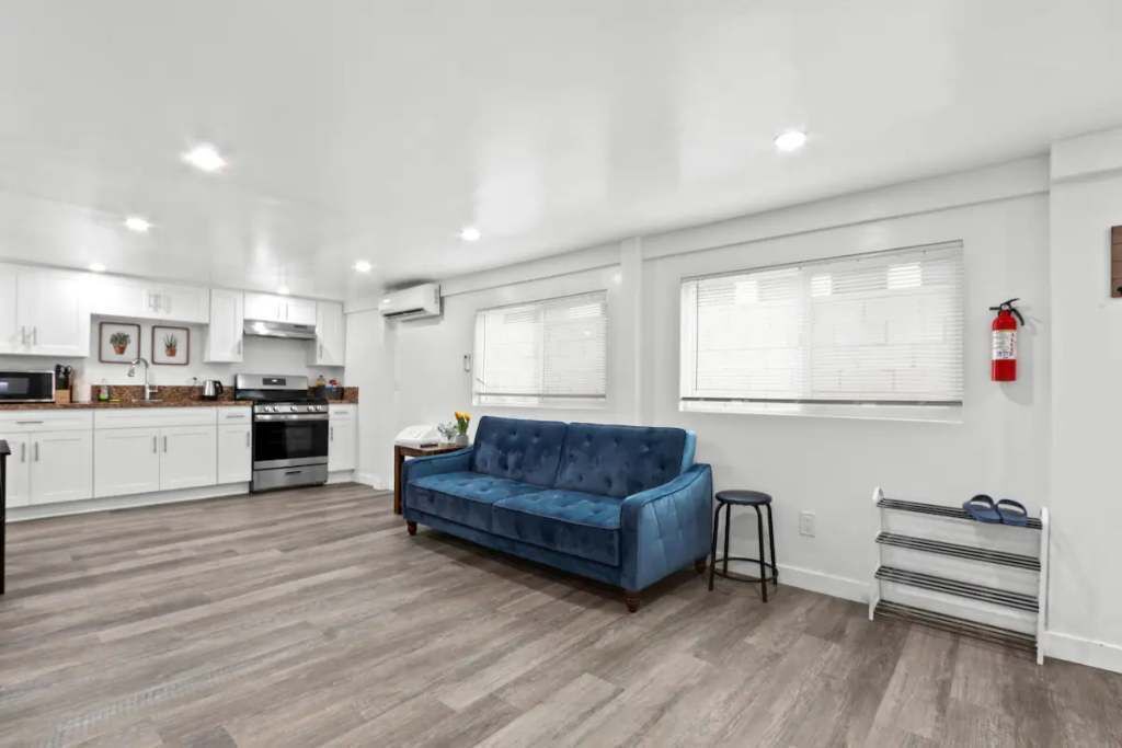 Photo of Livingroom in Huntington Park