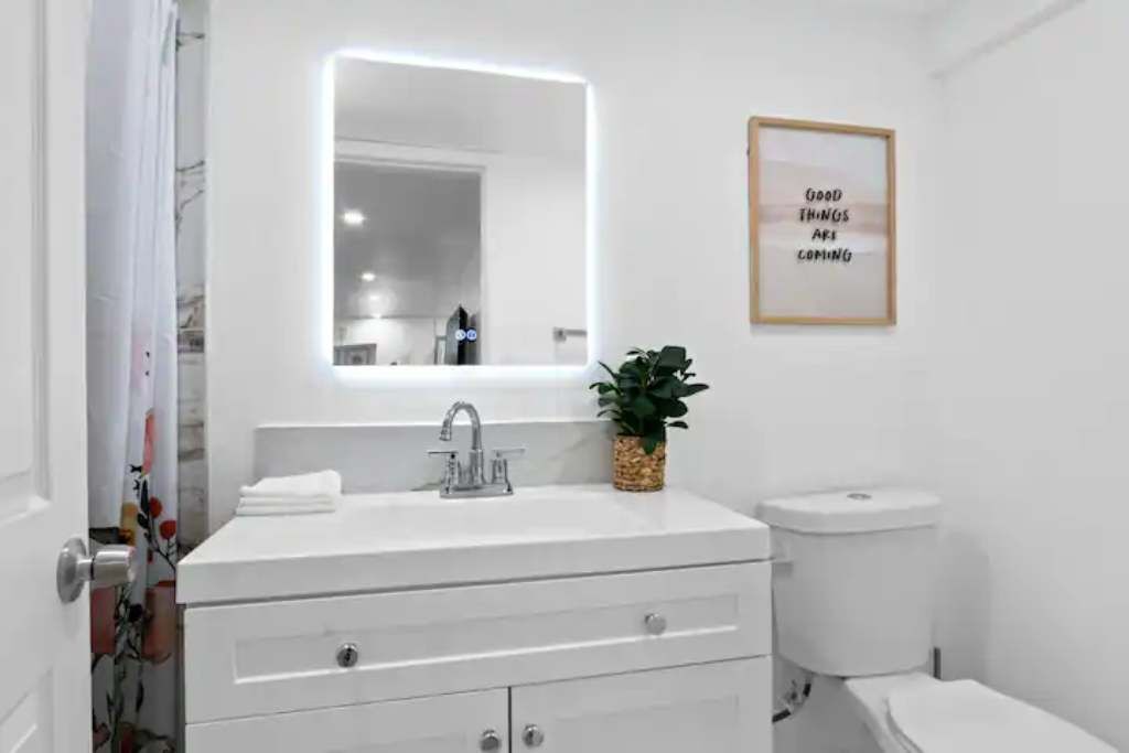 Photo of Bathroom in Huntington Park