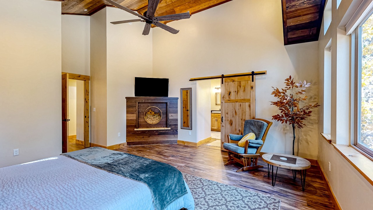 Photo of Bedroom in Tahoma