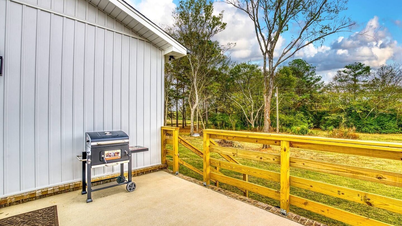 Photo of Patio Balcony in Muscle Shoals