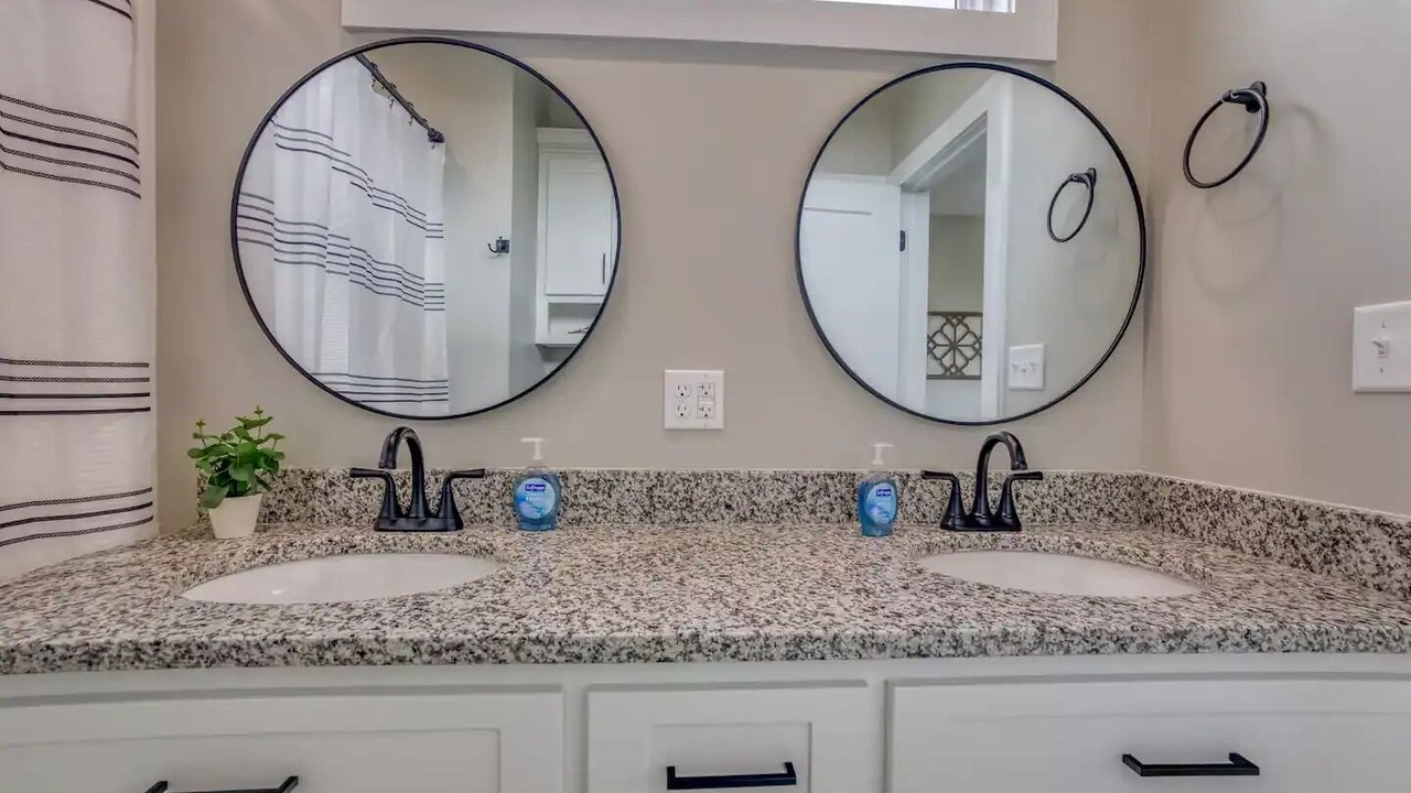 Photo of Bathroom in Muscle Shoals