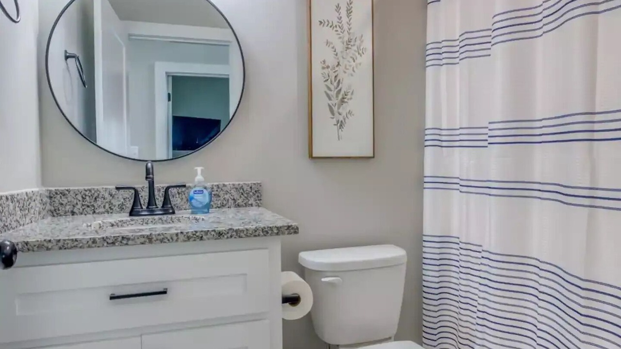 Photo of Bathroom in Muscle Shoals