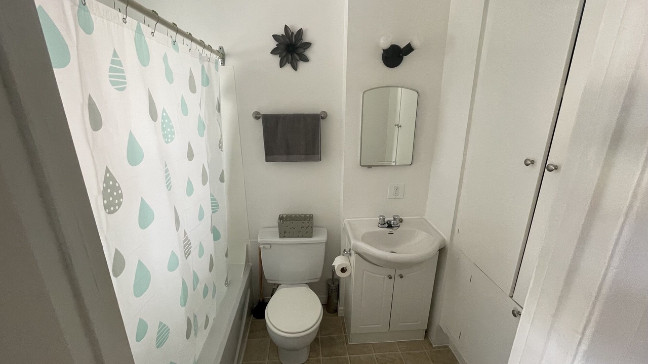 Photo of Bathroom in Saint-Romuald