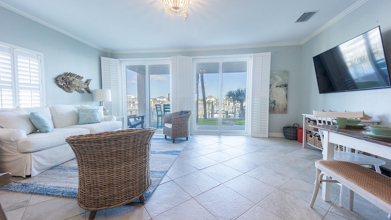 Photo of Livingroom in Ono Island