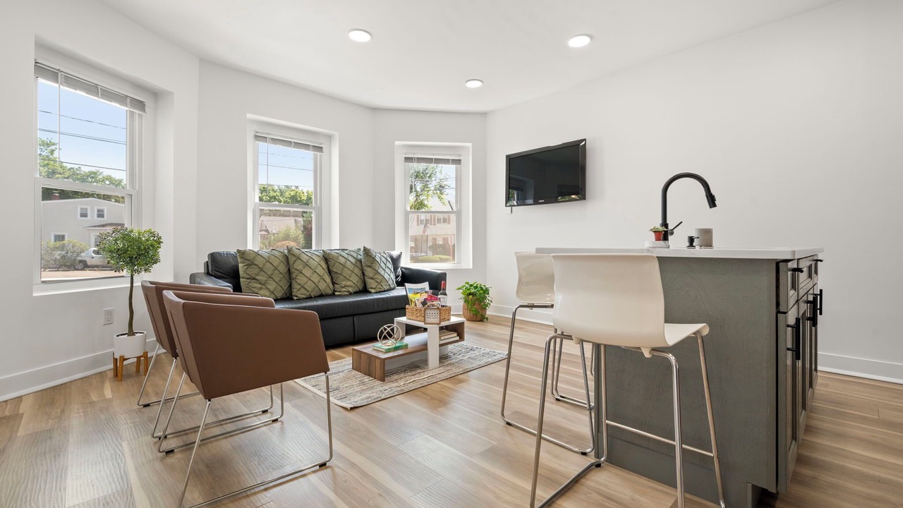 Photo of Livingroom in Paterson