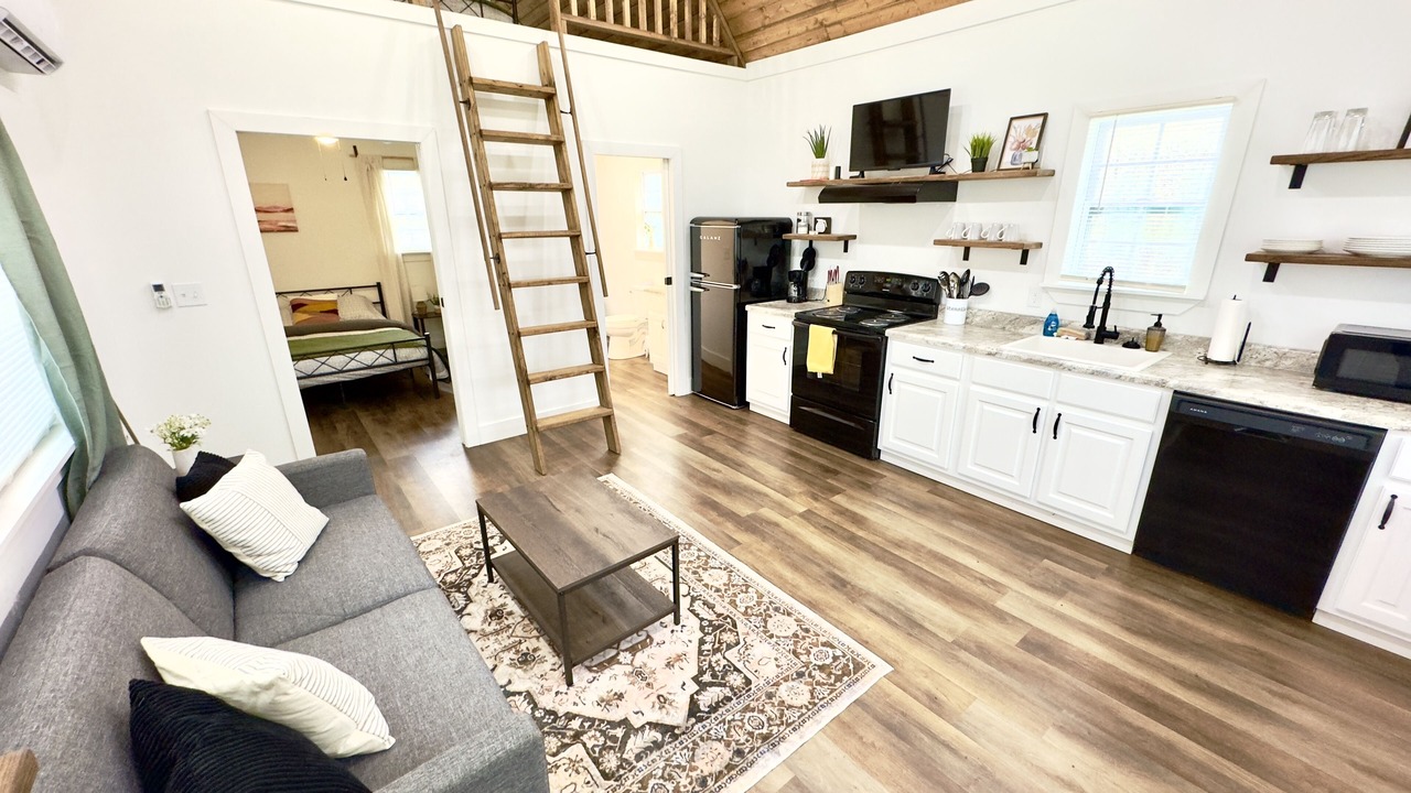 Photo of Livingroom in Albertville