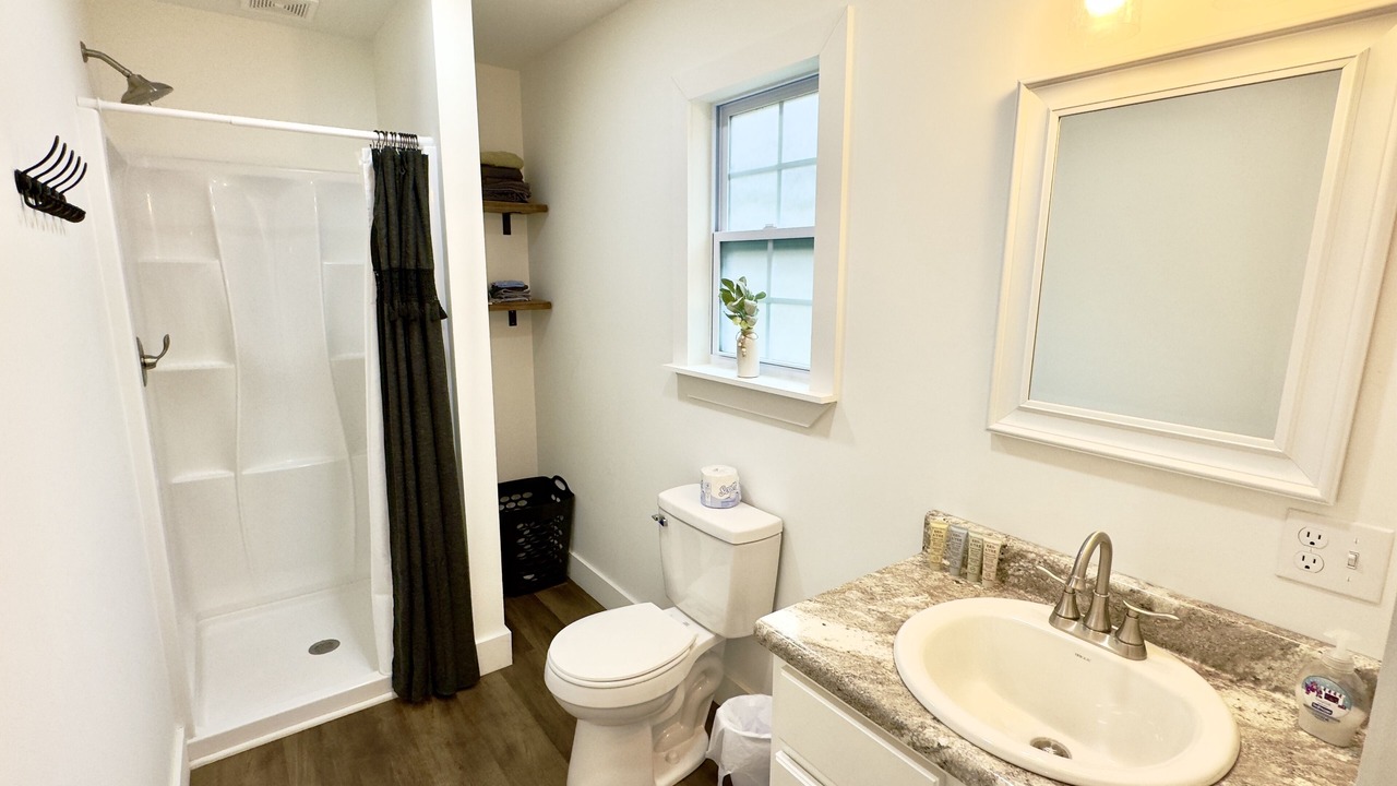Photo of Bathroom in Albertville