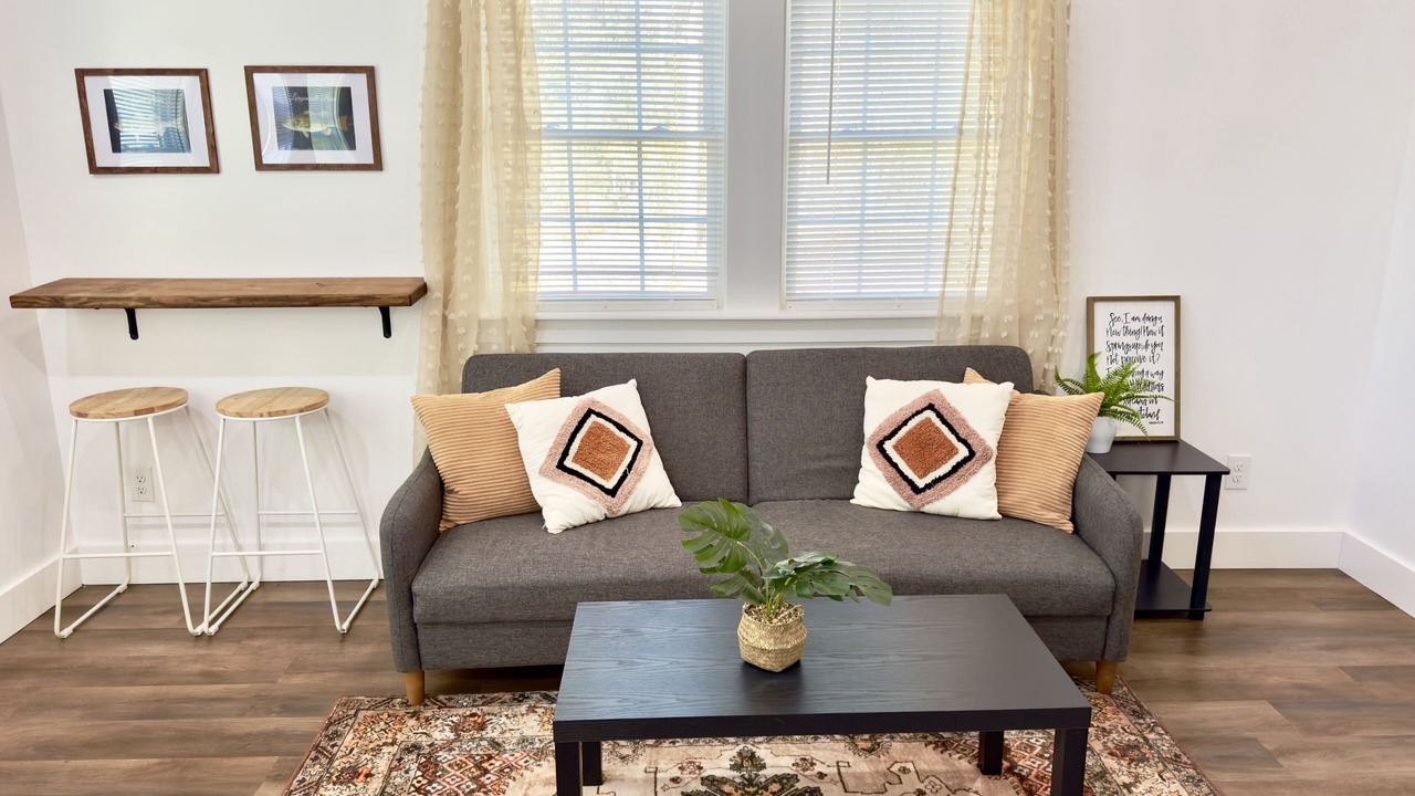 Photo of Livingroom in Albertville