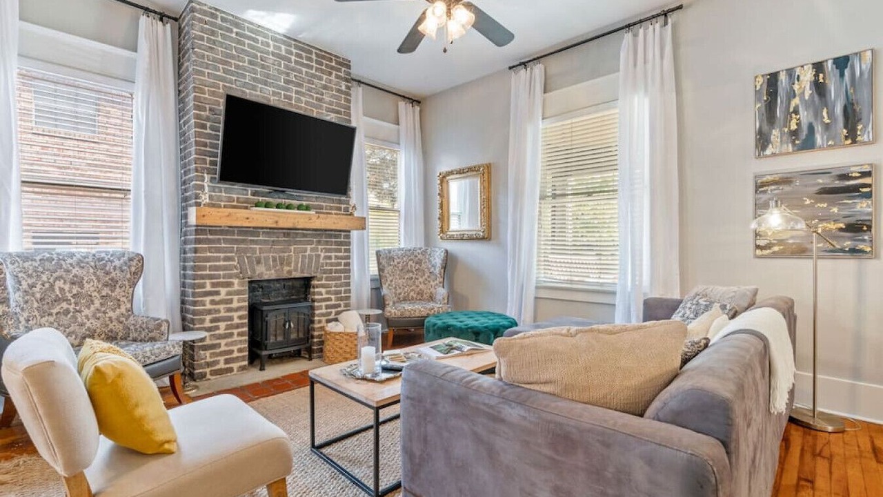 Photo of Livingroom in Five Points South