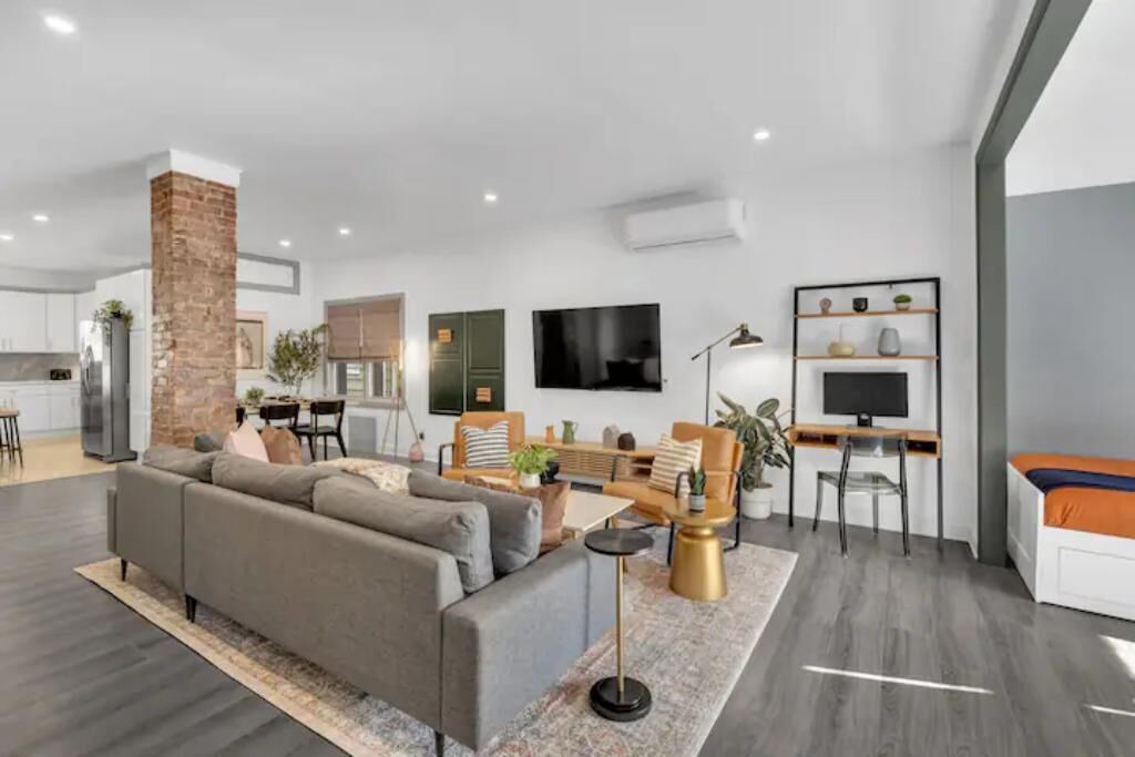 Photo of Livingroom in Constable Hook