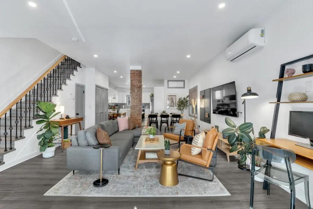 Photo of Livingroom in Constable Hook