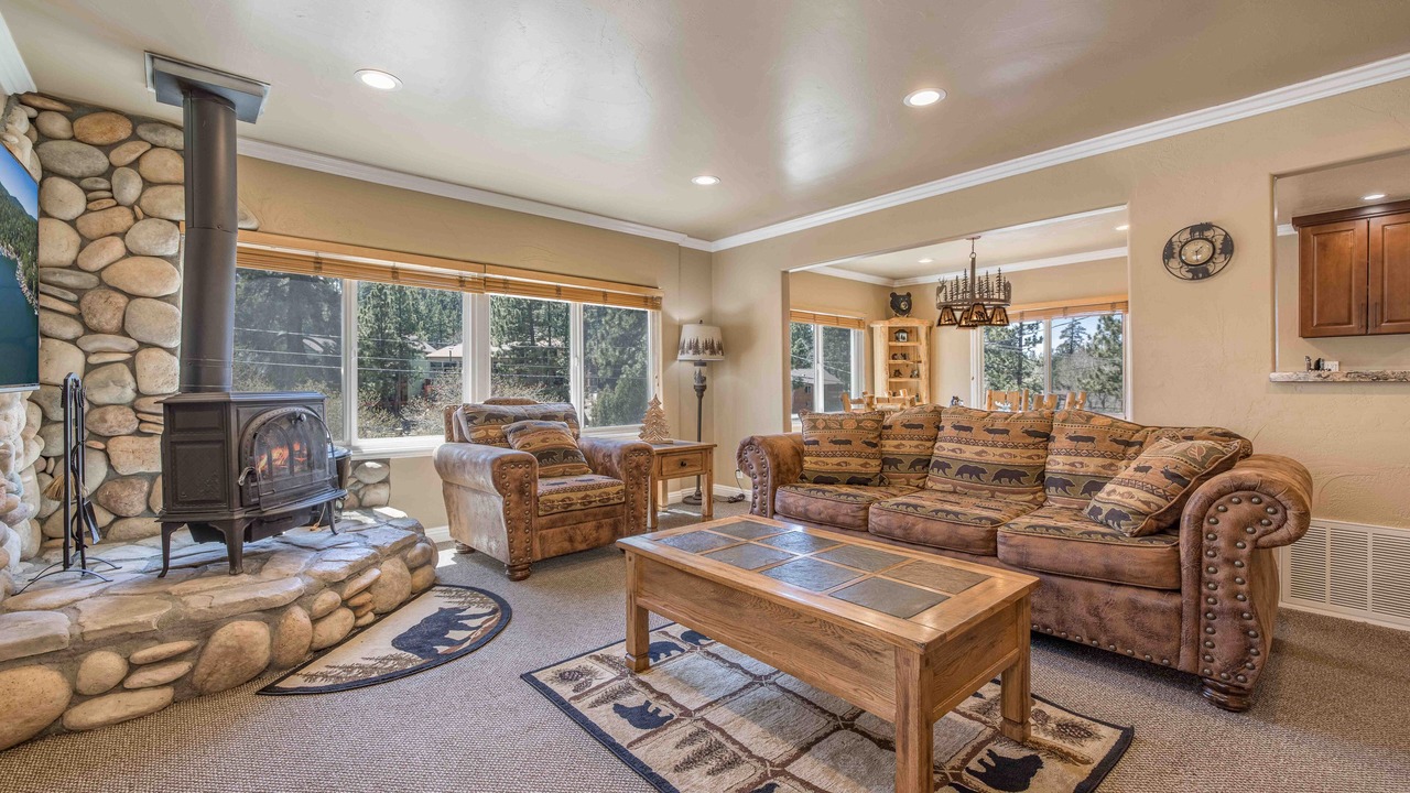 Photo of Bedroom in Moonridge