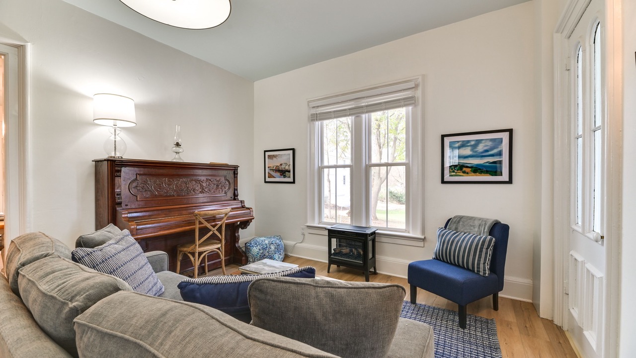 Photo of Livingroom in Naples