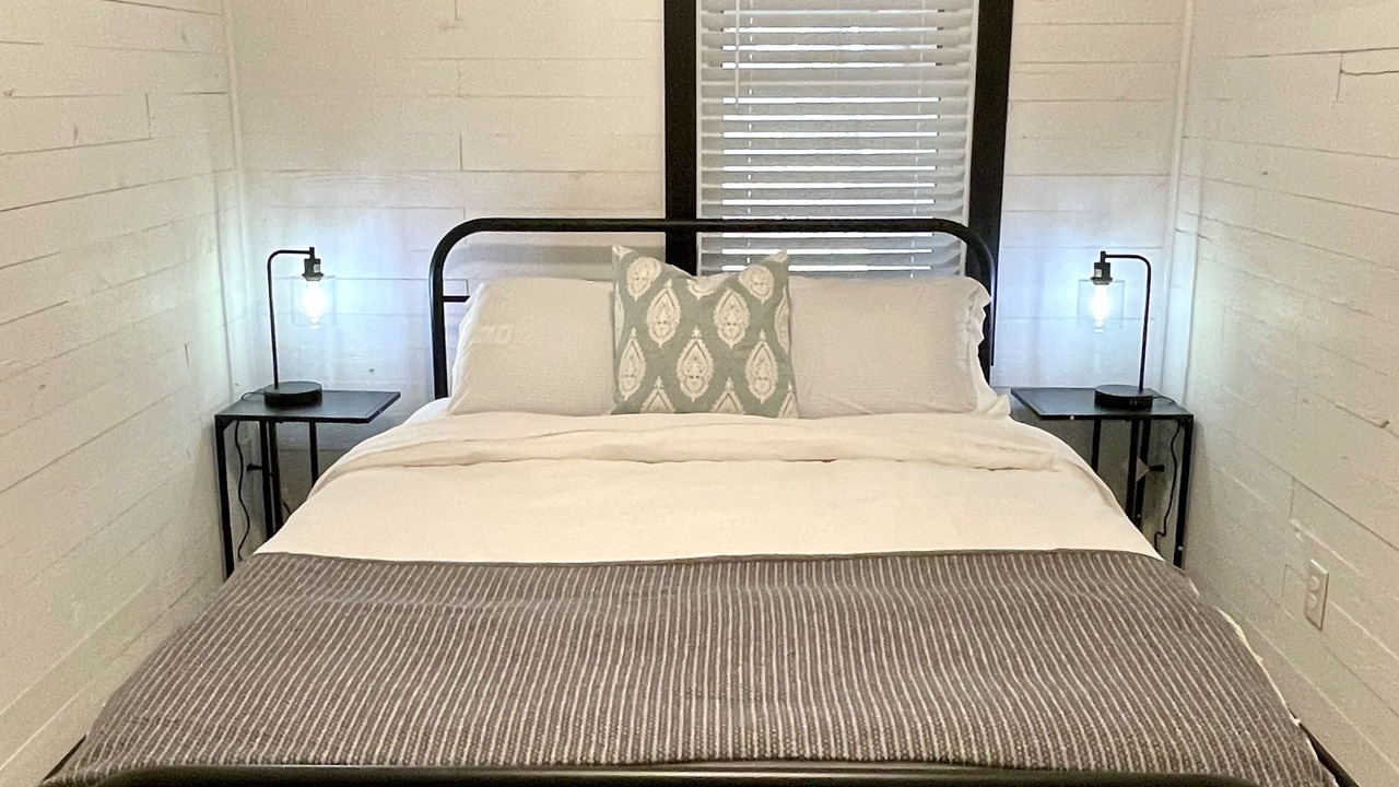 Photo of Bedroom in Calera