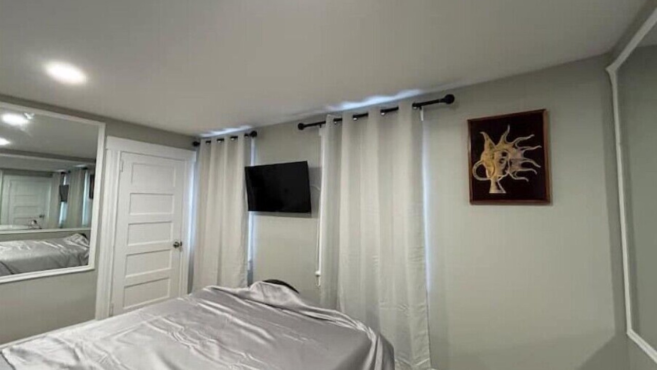 Photo of Bedroom in Teaneck