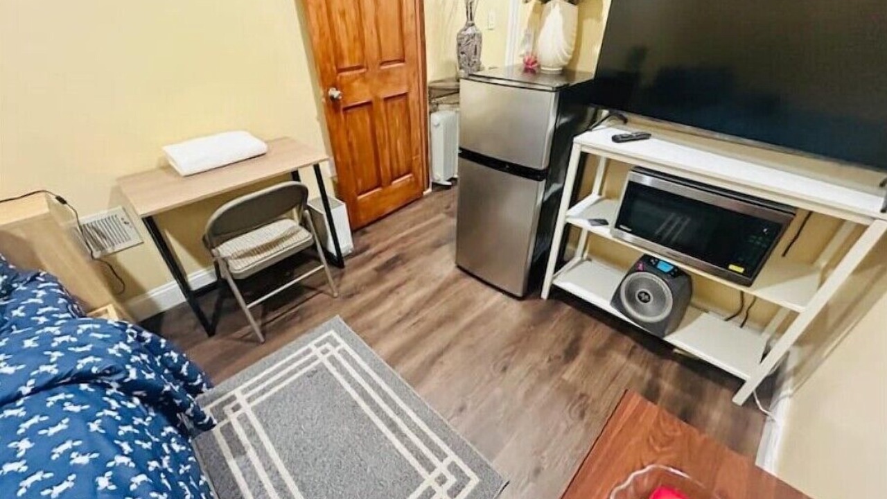 Photo of Livingroom in Teaneck