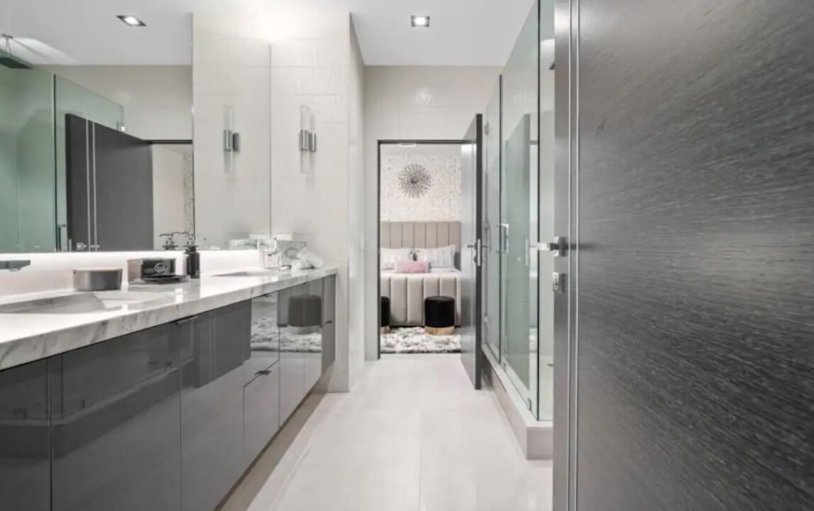 Photo of Bathroom in NoHo Arts District