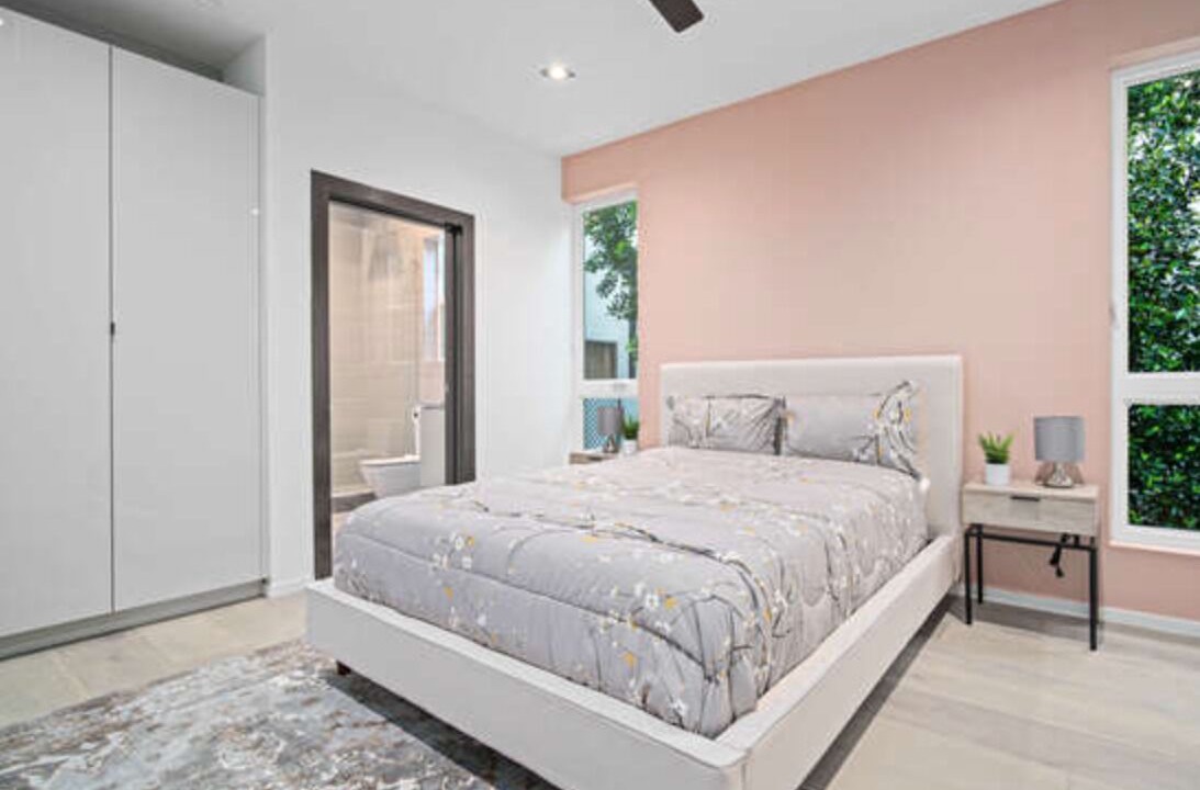 Photo of Bedroom in NoHo Arts District