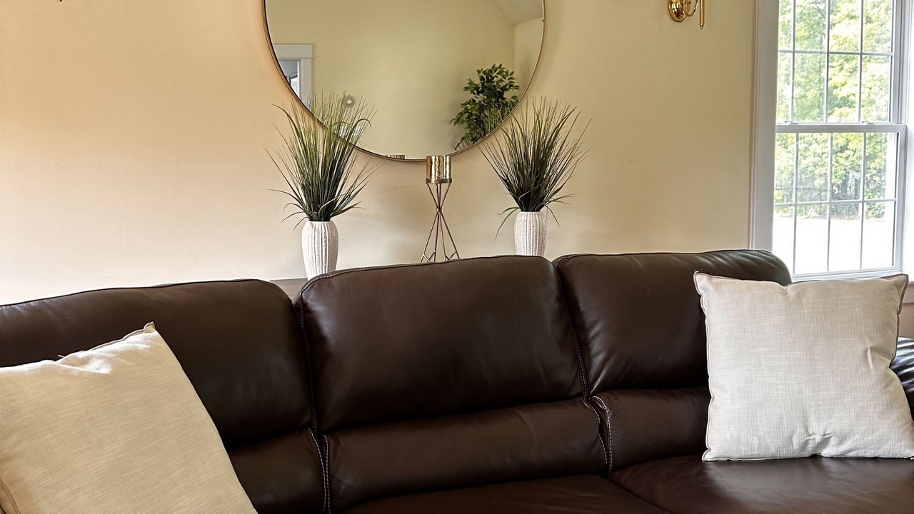 Photo of Livingroom in Goshen
