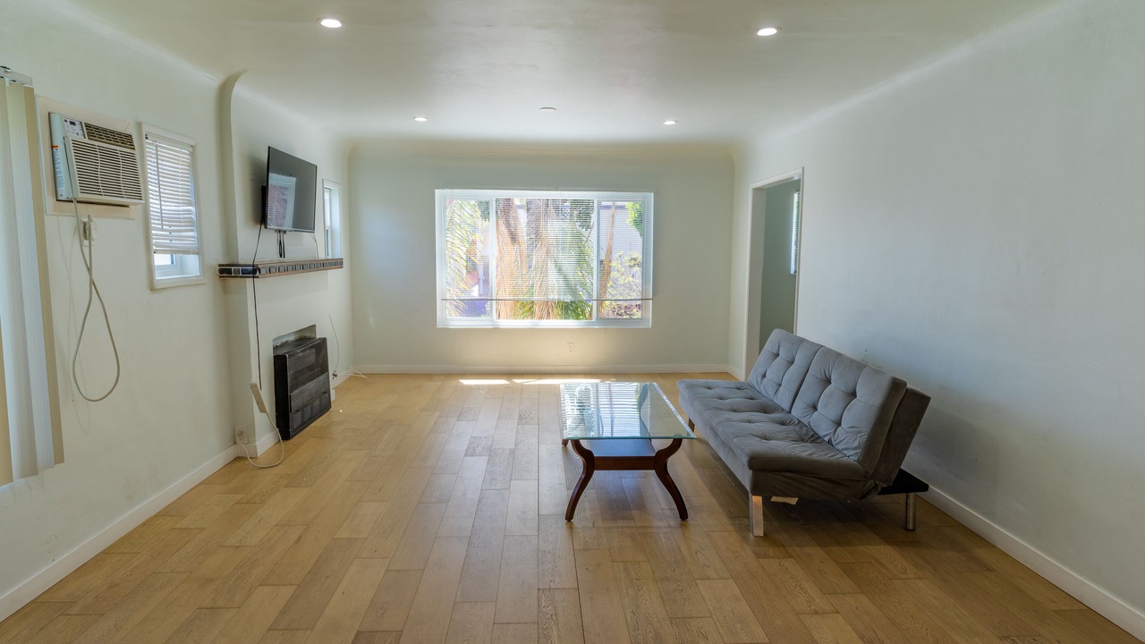 Photo of Livingroom in Melrose