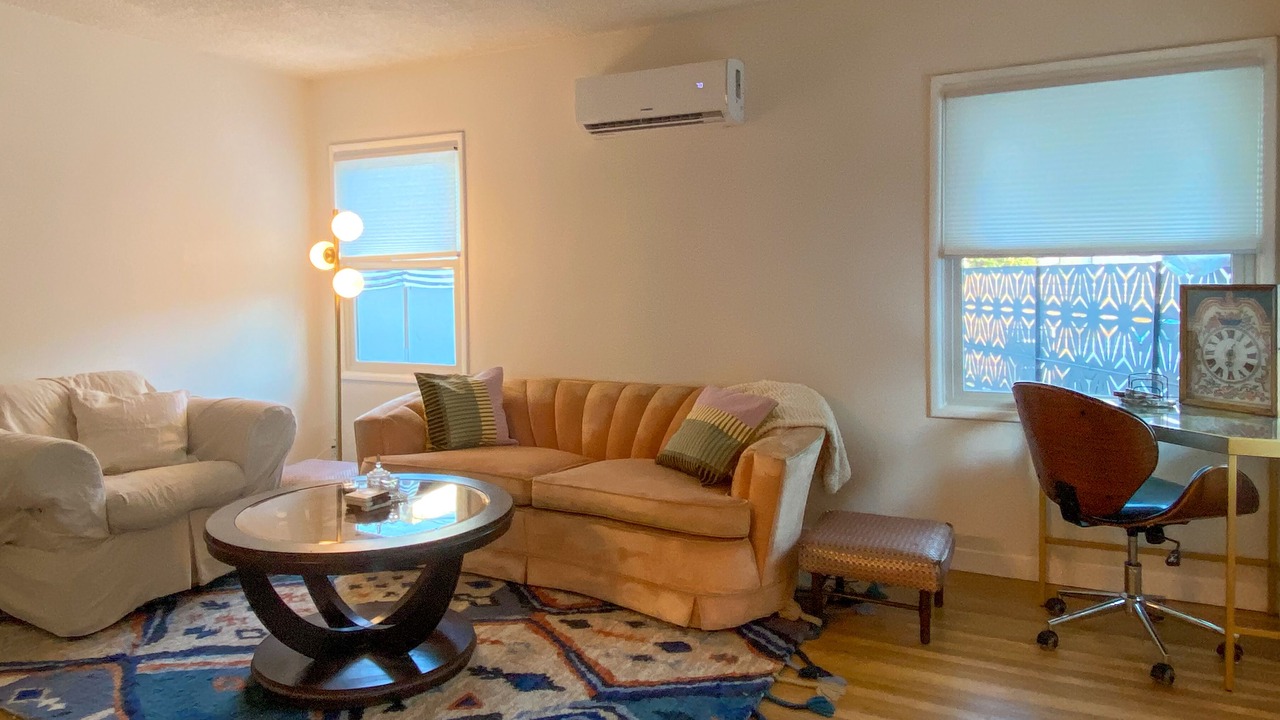 Photo of Livingroom in Eastside