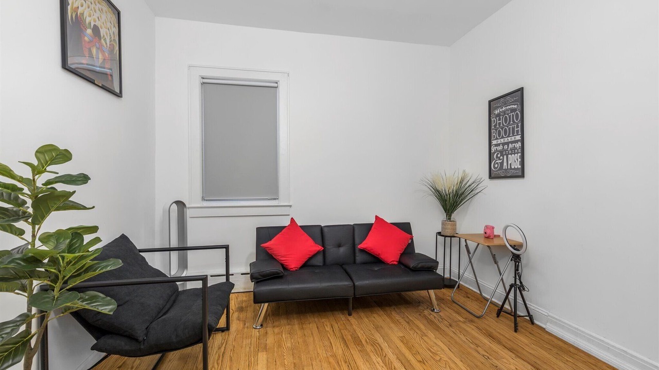 Photo of Livingroom in Passaic