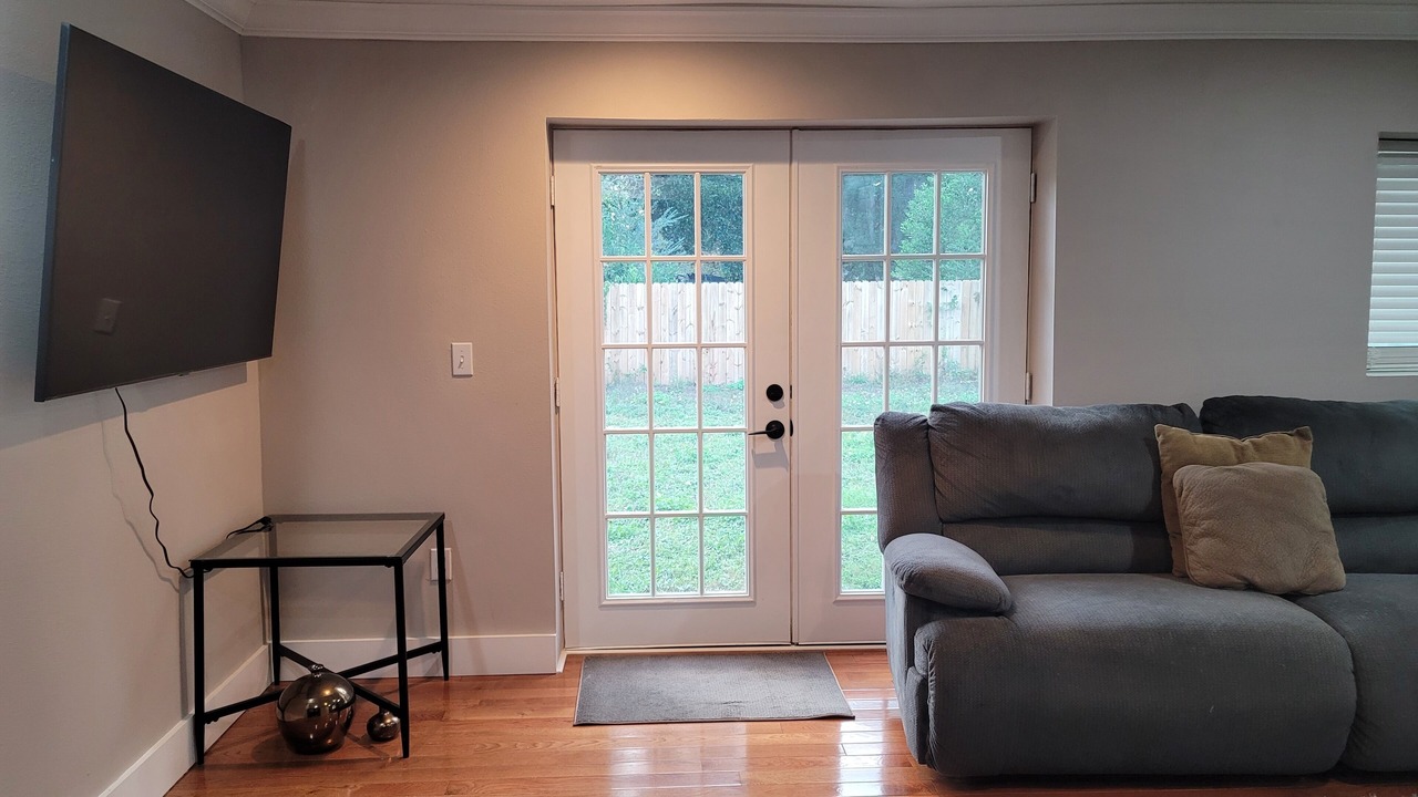 Photo of Livingroom in Southeast Pensacola
