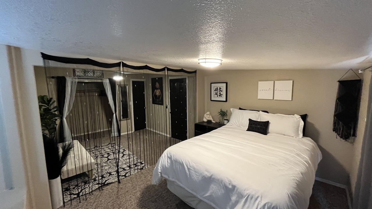 Photo of Bedroom in Cienega Springs