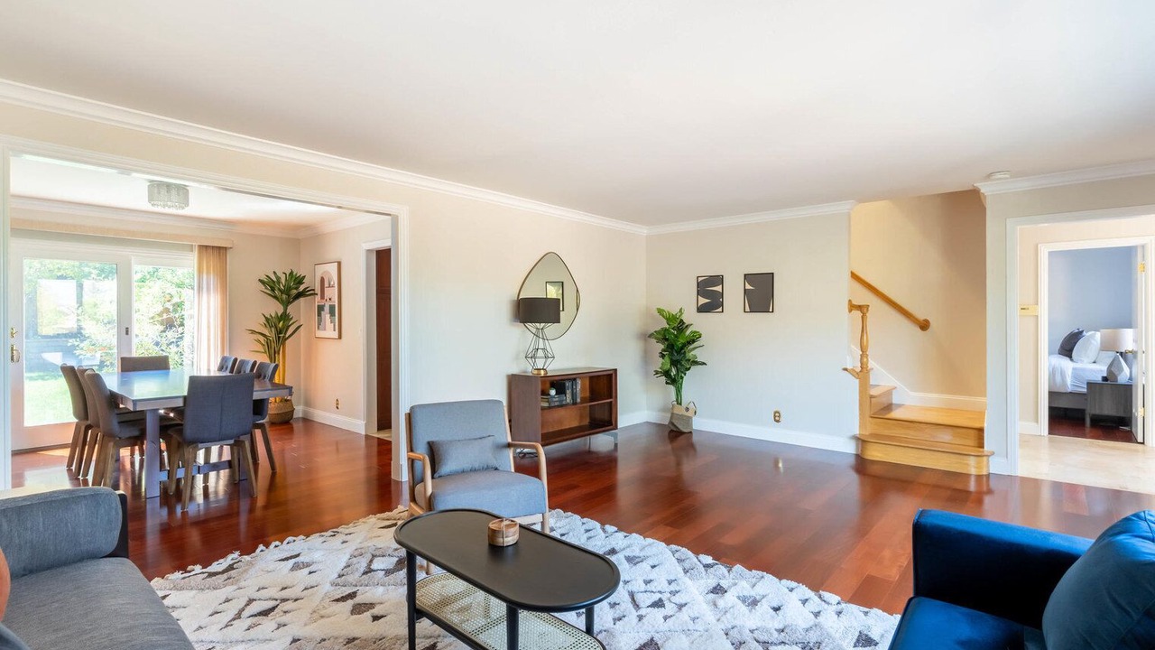Photo of Livingroom in Cambrian