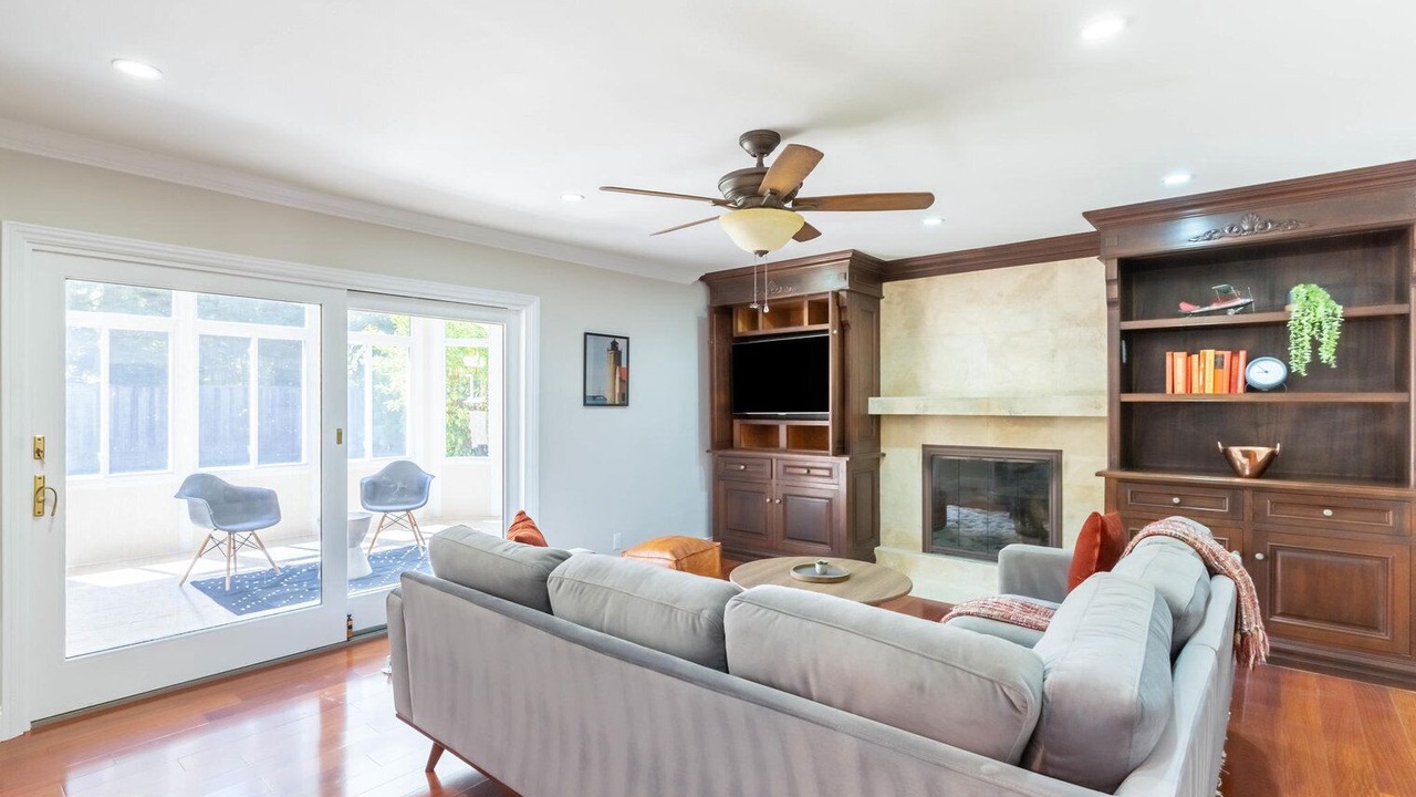 Photo of Livingroom in Cambrian