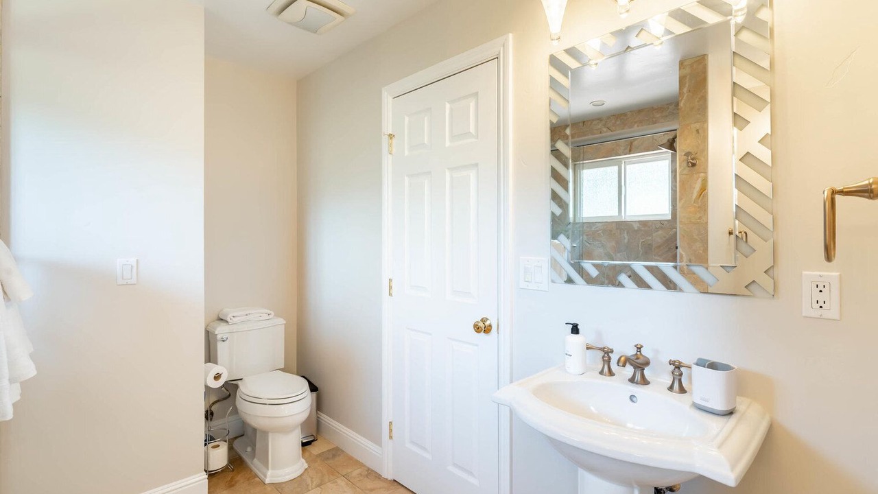 Photo of Bathroom in Cambrian
