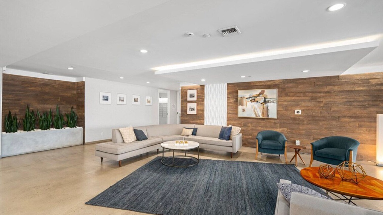 Photo of Livingroom in Alamitos Beach