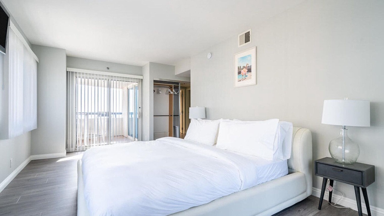 Photo of Bedroom in Alamitos Beach