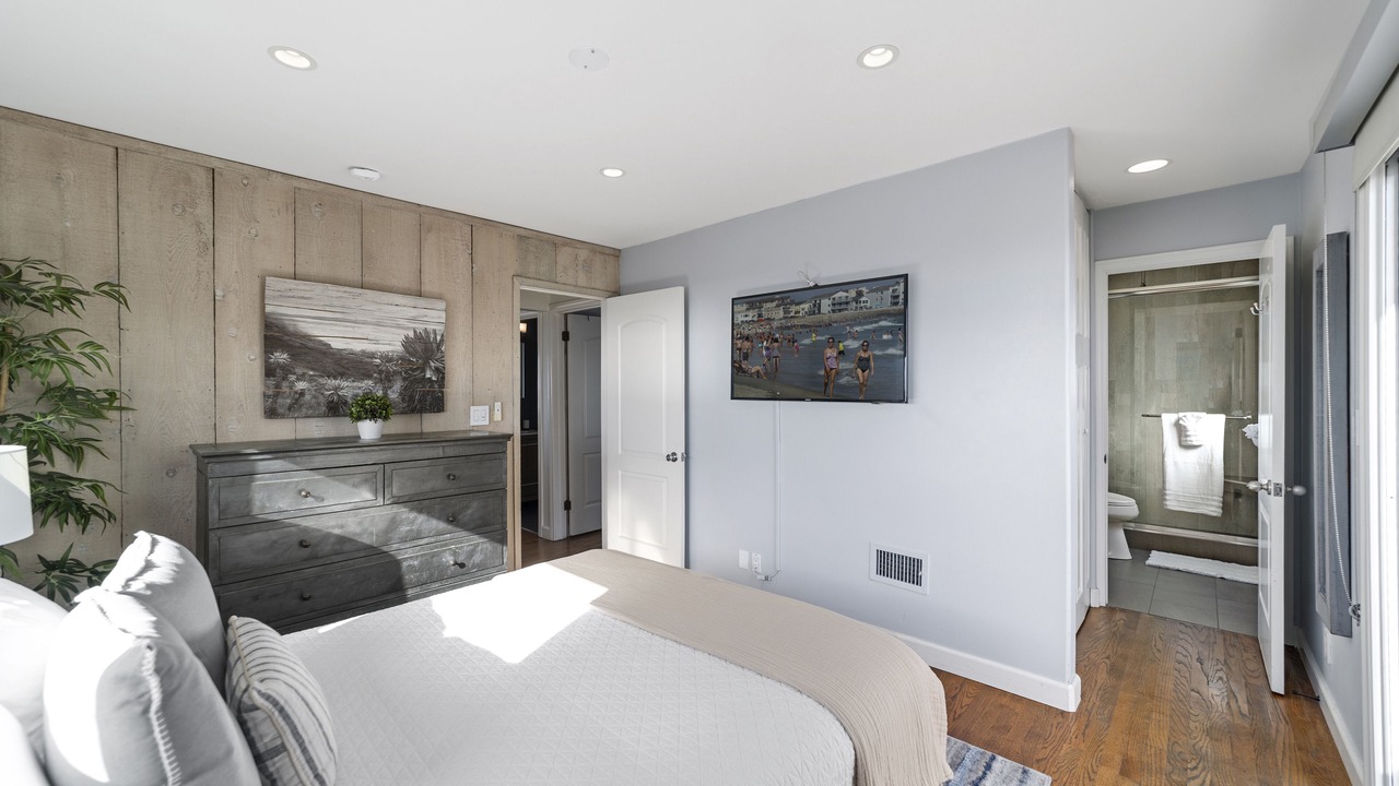 Photo of Bedroom in El Segundo