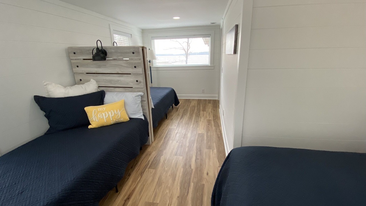 Photo of Bedroom in Titus