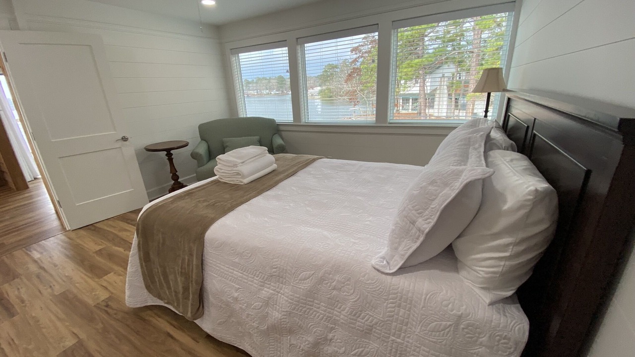Photo of Bedroom in Titus