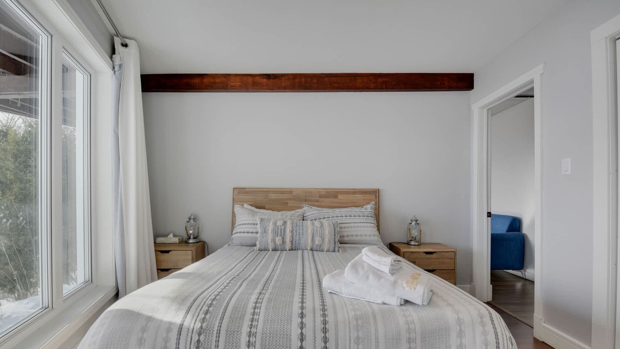 Photo of Bedroom in Baie-St-Paul