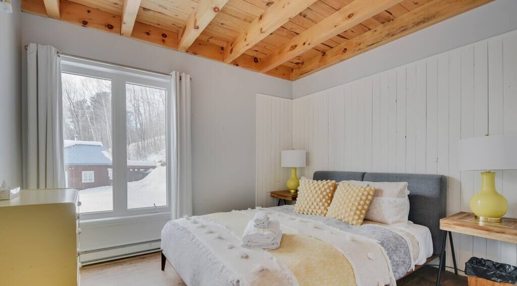 Photo of Bedroom in Baie-St-Paul
