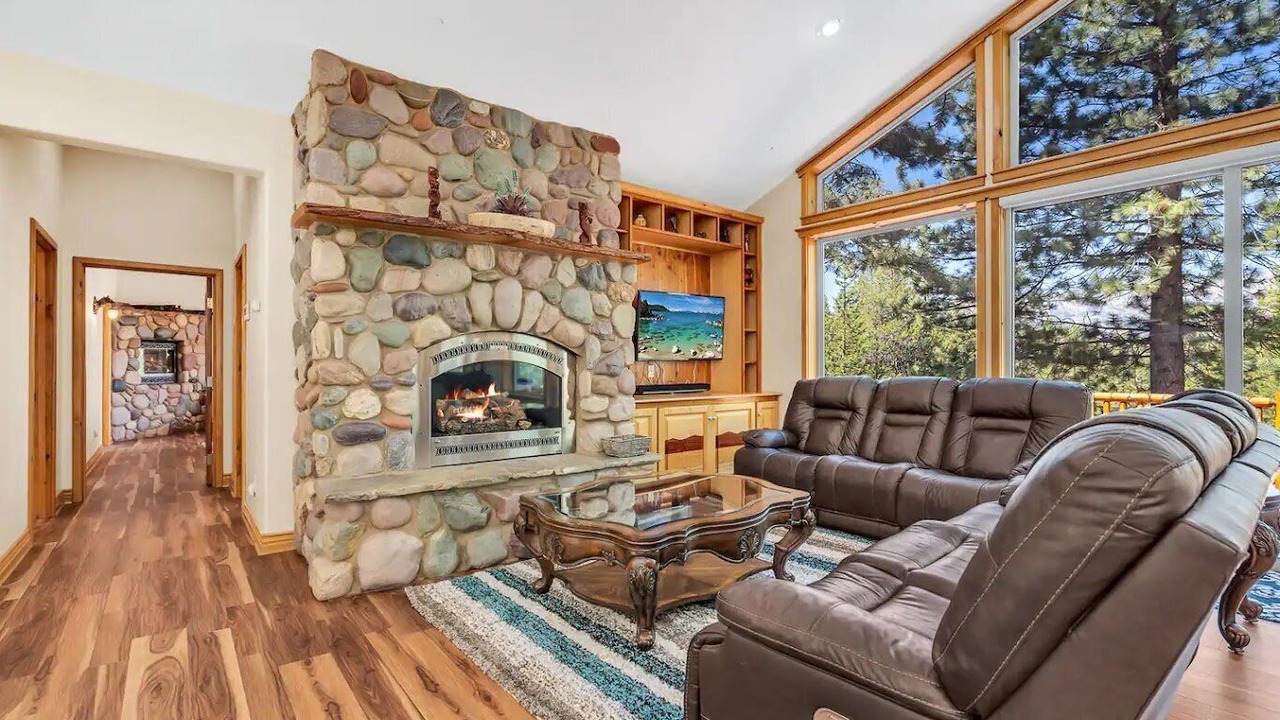 Photo of Livingroom in Country Club Estates