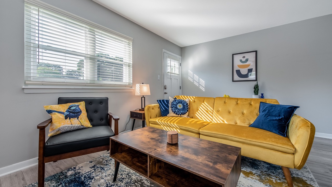 Photo of Livingroom in East Raleigh