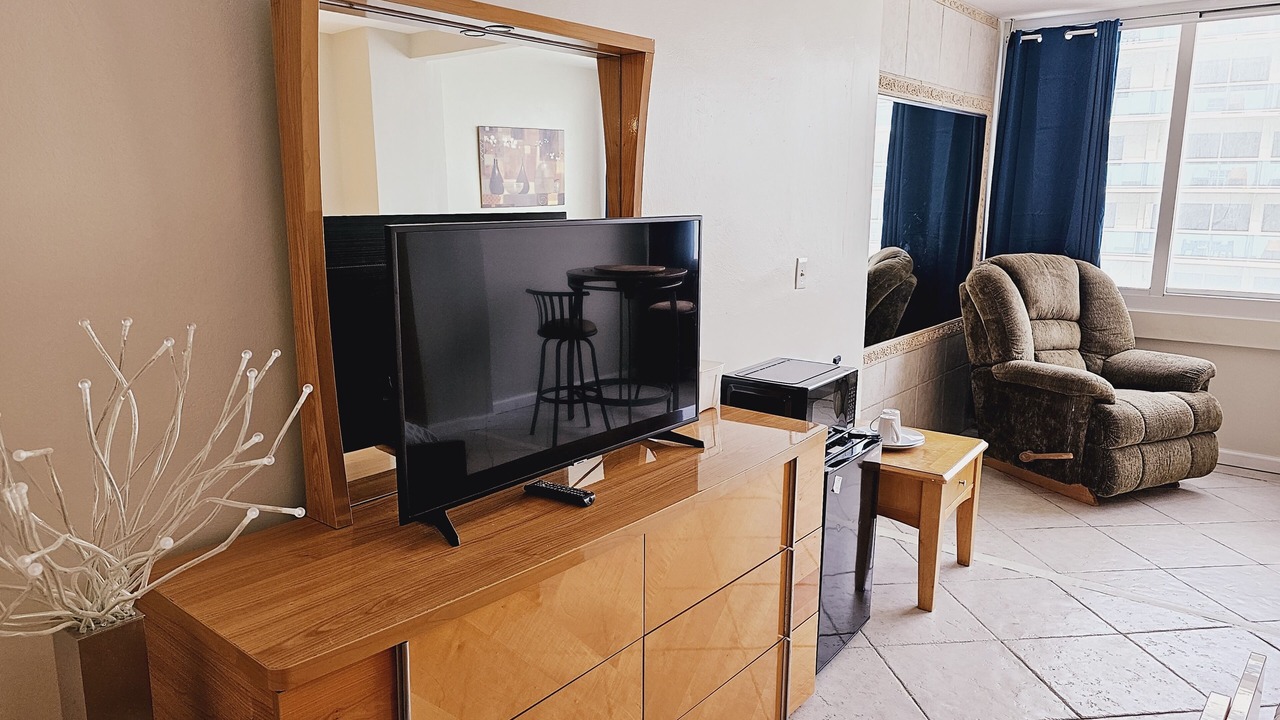 Photo of Livingroom in Galt Mile