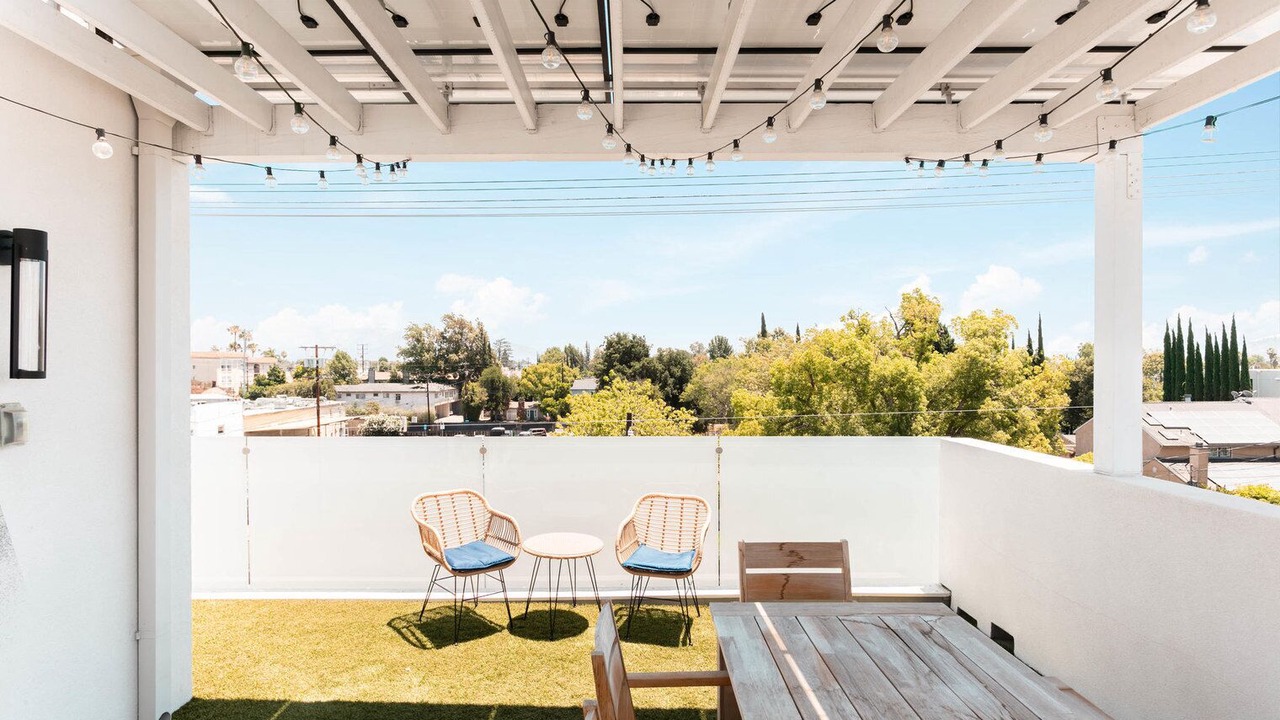 Photo of Outdoor in Valley Village