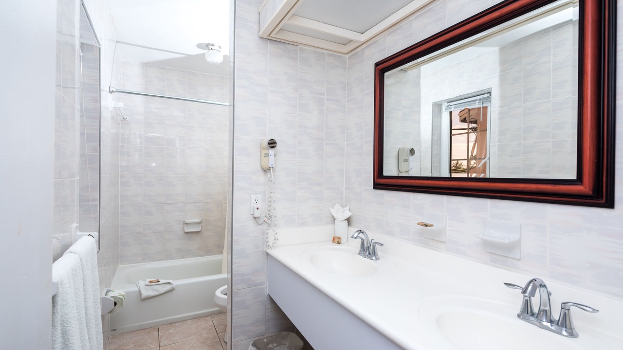 Photo of Bathroom in Bahama Reef